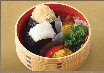 おにぎり弁当