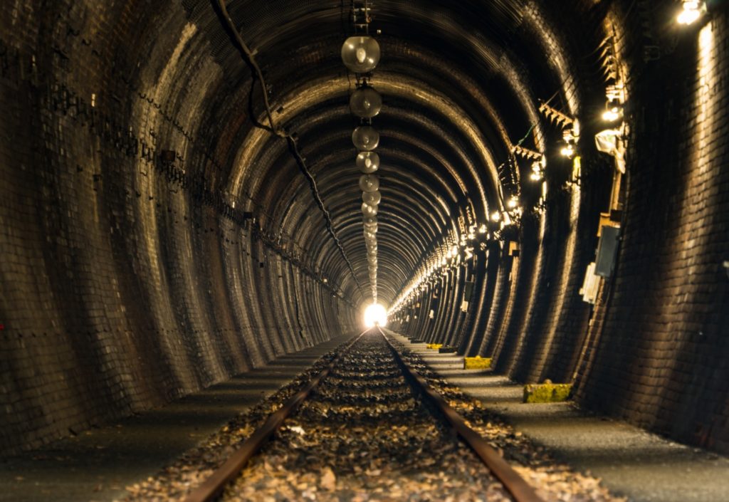 大日影トンネル