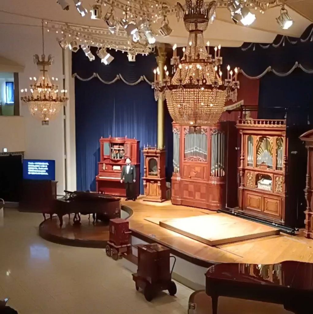 河口湖音楽と森の美術館